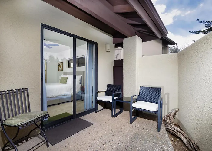 Stylish Townhome On Golf Course Red Rock View